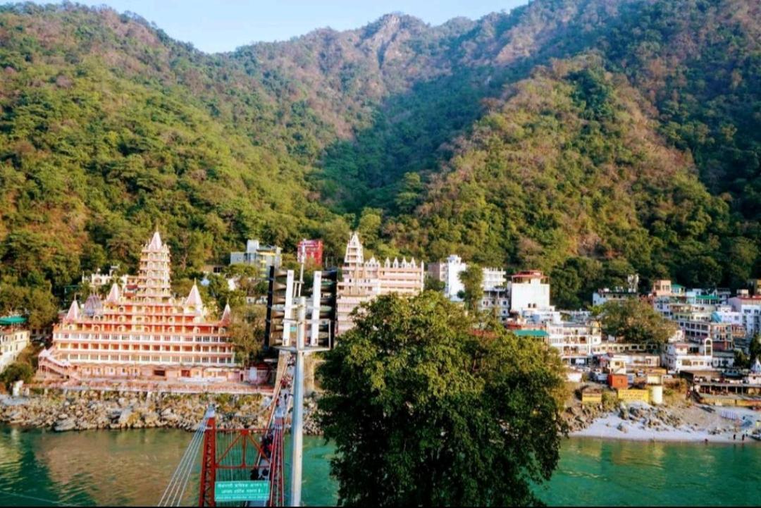 Flying Penguin Hostel Rishikesh Exterior photo