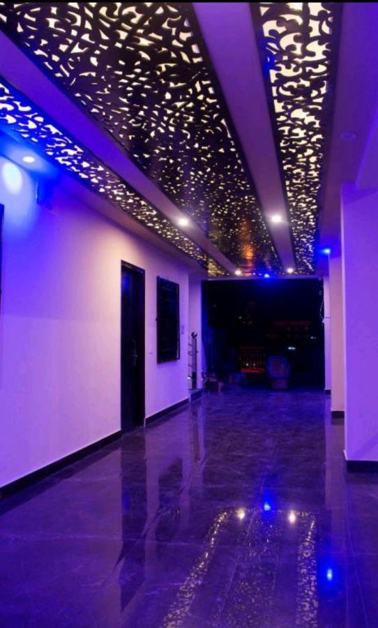 Flying Penguin Hostel Rishikesh Exterior photo