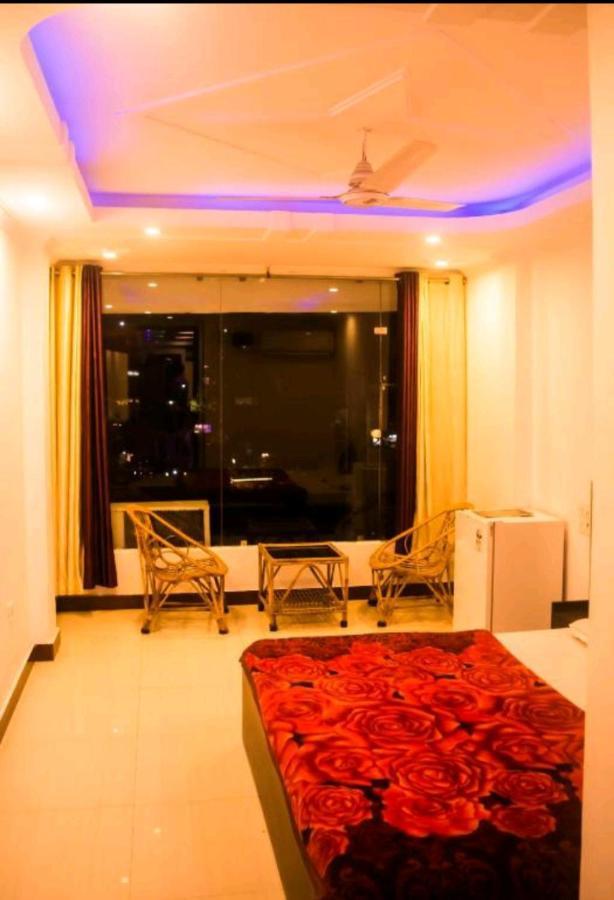 Flying Penguin Hostel Rishikesh Exterior photo